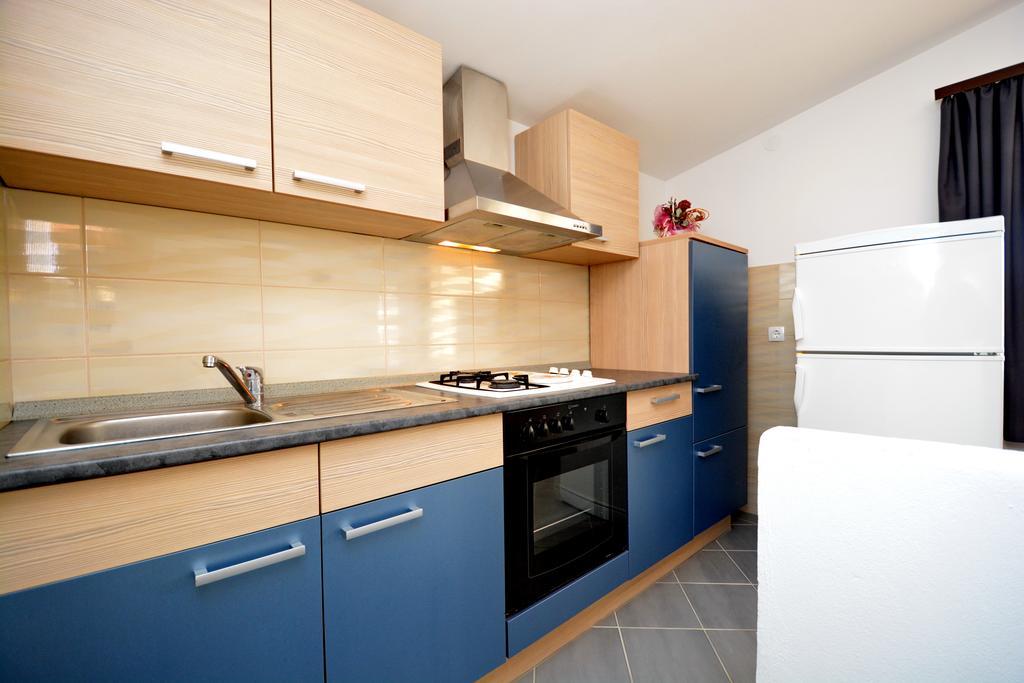 Apartment Marijana Vir Luaran gambar