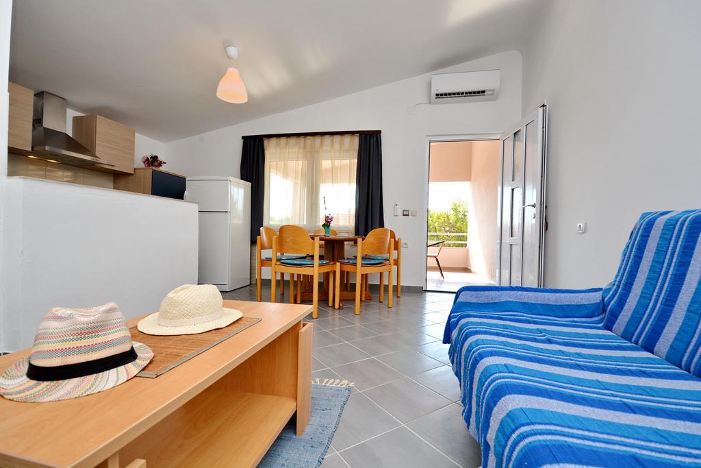 Apartment Marijana Vir Luaran gambar