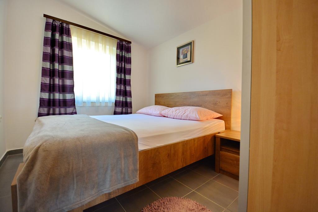 Apartment Marijana Vir Luaran gambar