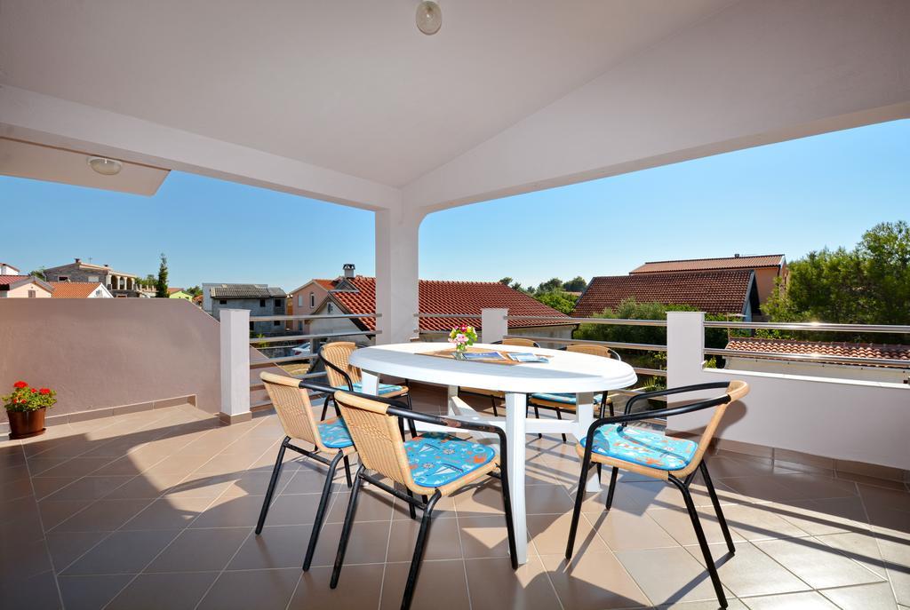 Apartment Marijana Vir Luaran gambar