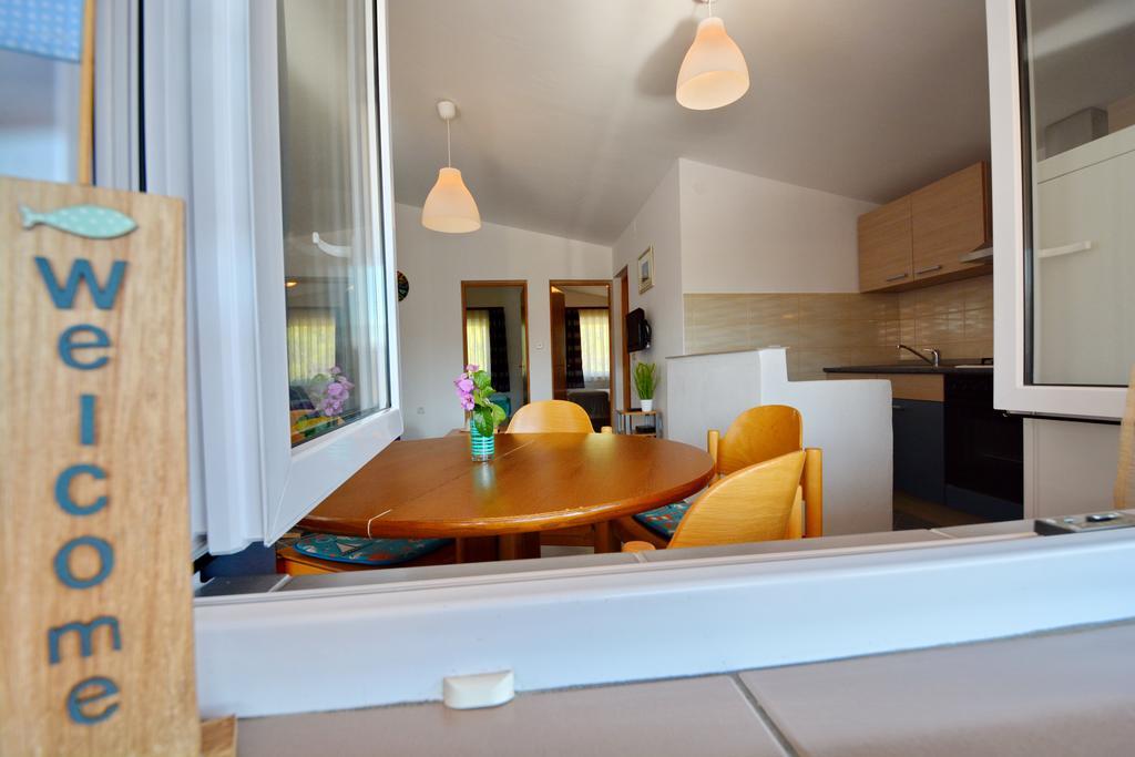 Apartment Marijana Vir Luaran gambar