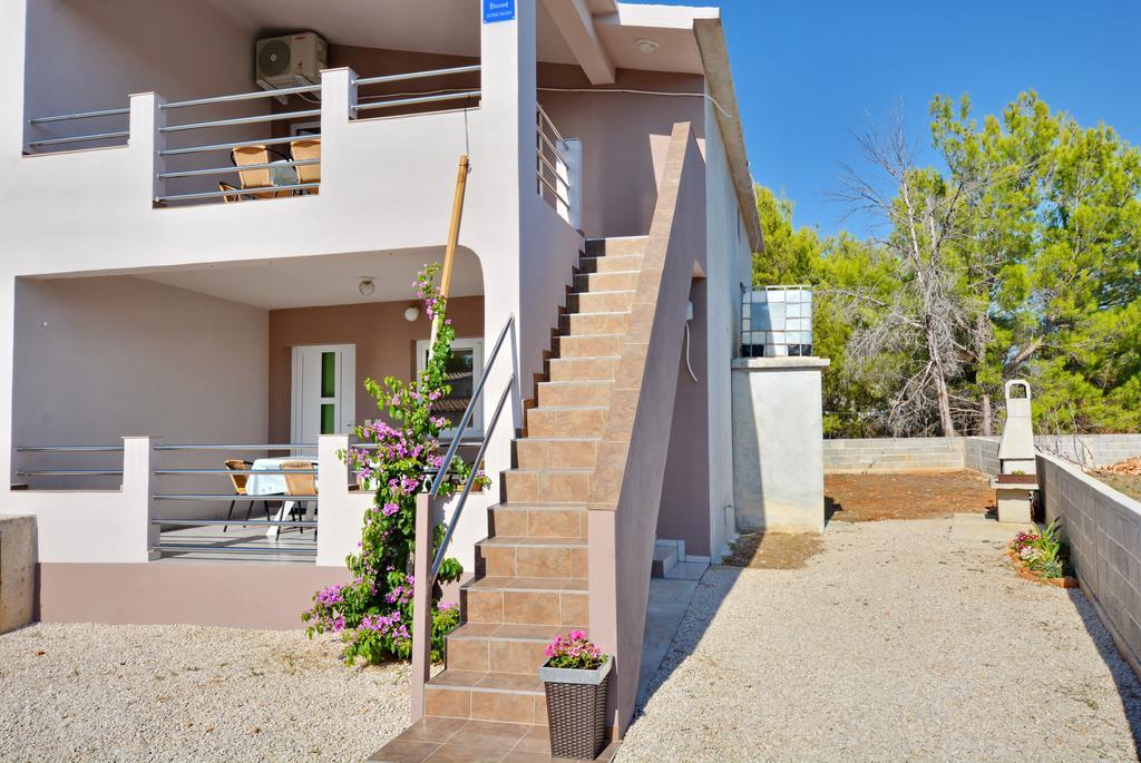 Apartment Marijana Vir Luaran gambar