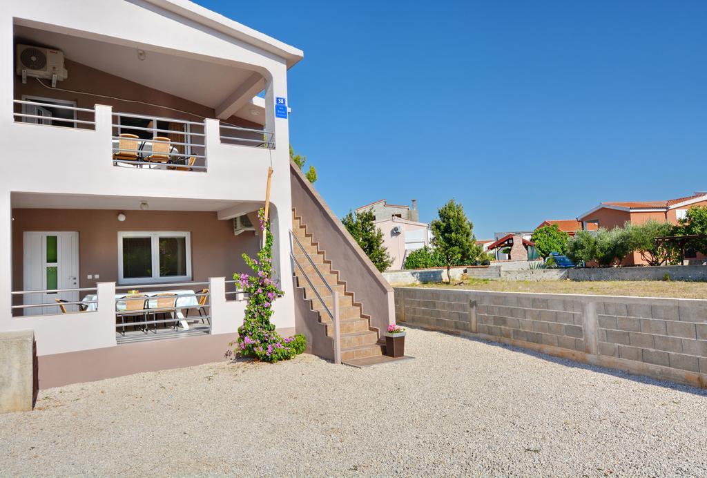 Apartment Marijana Vir Luaran gambar