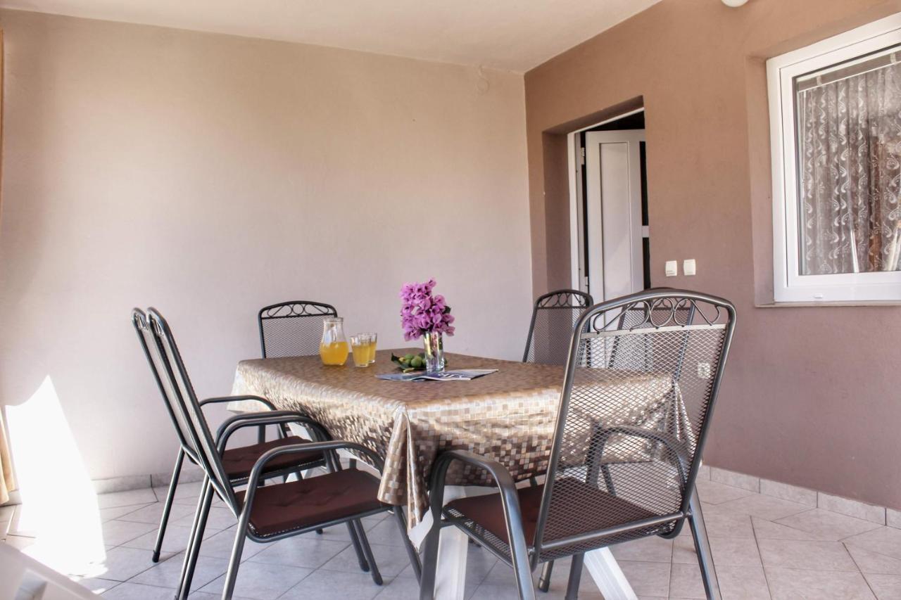 Apartment Marijana Vir Luaran gambar