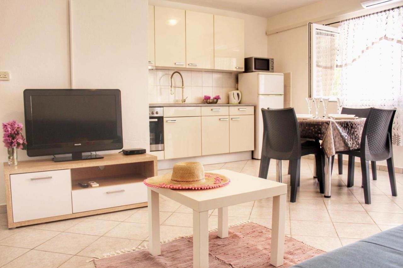 Apartment Marijana Vir Luaran gambar