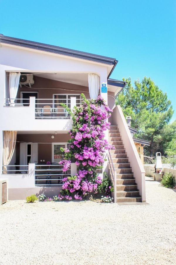 Apartment Marijana Vir Luaran gambar
