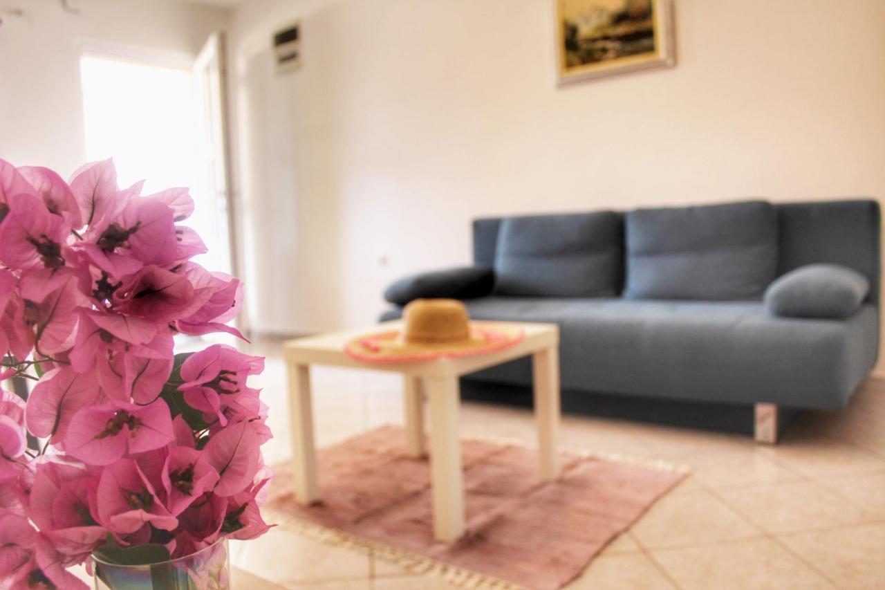 Apartment Marijana Vir Luaran gambar